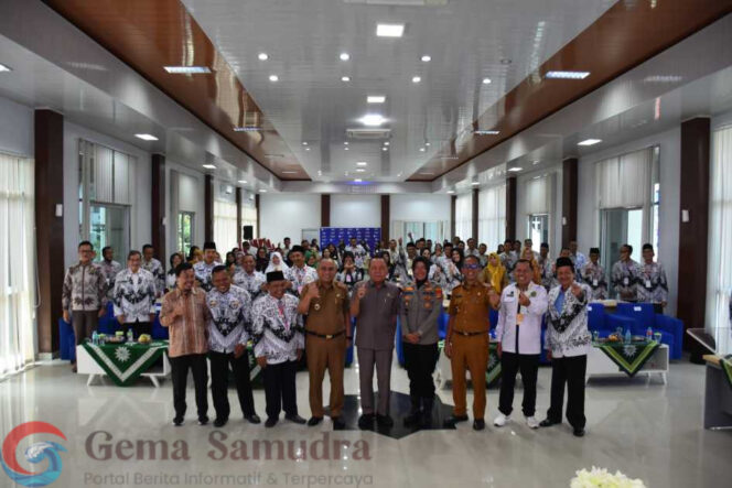 
Supriyadi Buka Konferensi PGRI Kota Metro, Fokus pada Perbaikan Kesejahteraan Guru dan Pendidikan