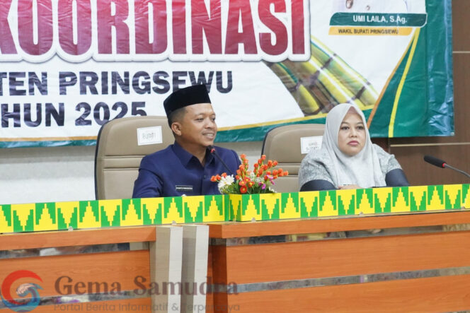
Hari Pertama Ngantor, Bupati Pringsewu Pimpin Rakor Bulanan