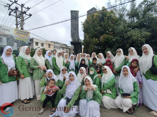 
PC Fatayat NU Pringsewu Bagikan 22 Ribu Takjil Gratis ke Pengguna Jalan