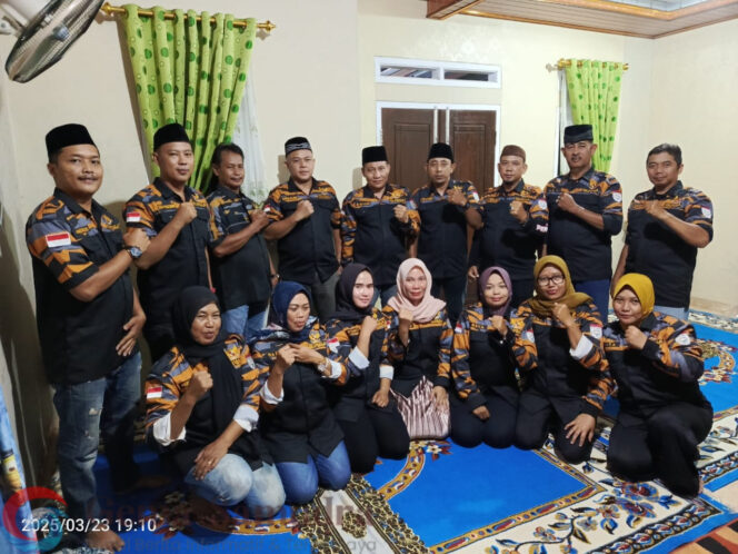 DPD ormas Pekat IB Kota Metro mengadakan Kegiatan Buka Bersama