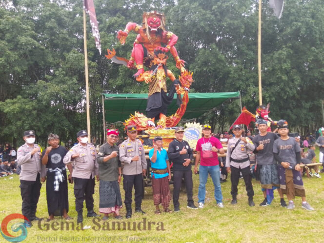 
Kades Praptowo Buka Acara Parade Ogoh- Ogoh Tahun Saka 1947