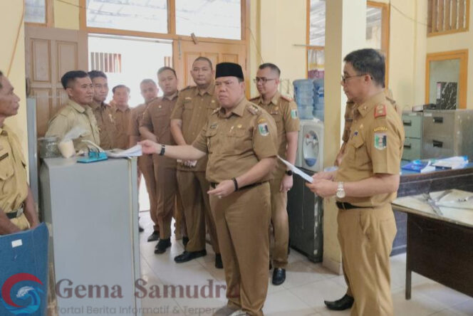 
Sidak Ke Dinas PUPR, Wabup Azwar Hadi Kecewa