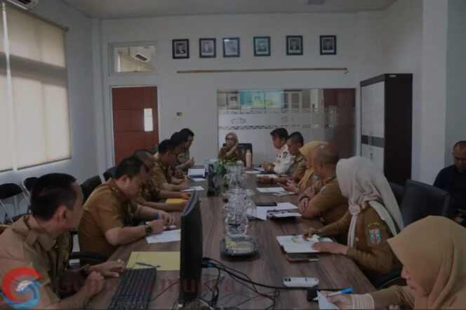 
Plt. Bupati Ayu Asalasiyah Pimpin Rapat Persiapan Peringatan Hari Jadi Ke-26 Kabupaten Way Kanan Th-2025