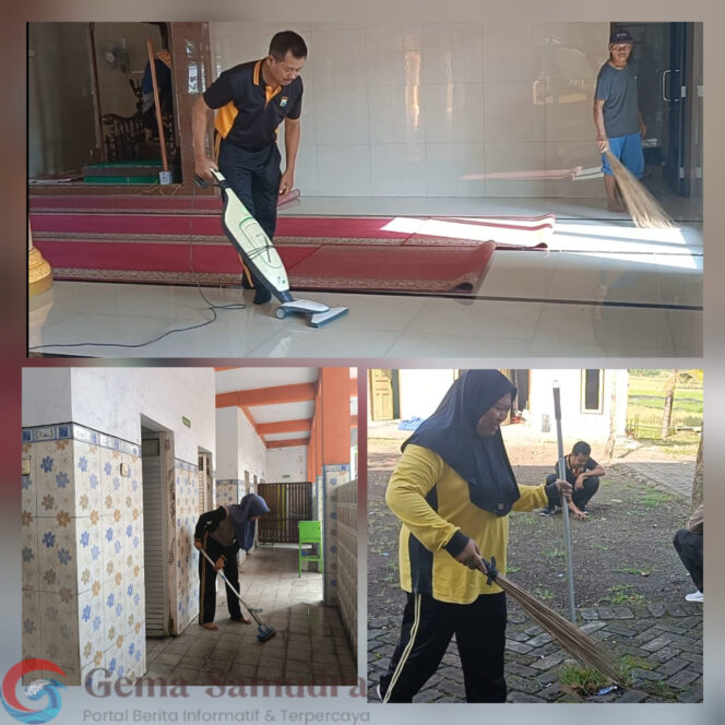 
Bersih Bersih Tempat Ibadah Giat Polsek Ajung Dalam Rangka Memperingati HUT Bhayangkara Ke 79.