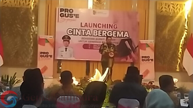 
Launching Cinta Bergema, Pemkab Jember Salurkan 20 Ribu Beasiswa untuk Anak-anak Jember
