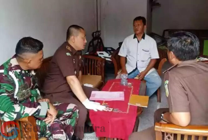 
Kejari Way Kanan Geledah Kampung Bandar Dalam, Ungkap Dugaan Korupsi Dana Desa Tahun 2020–2022