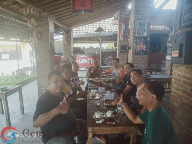 
Persiapan Pengukuhan GWI Jember Gelar Rapat di Kafe Nol KM