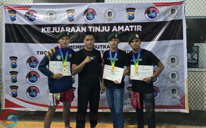 
Tiga Prajurit Yonif 509 Kostrad Sabet Gelar Juara Kejuaraan Tinju Tropi DPRD & Kapolresta Banyuwangi