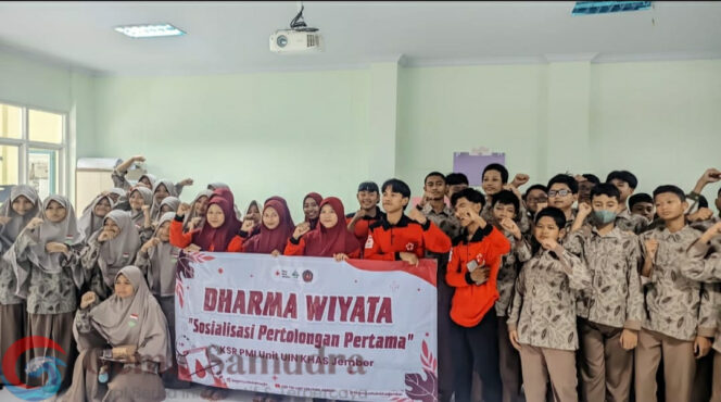 
PMI UIN KHAS Jember Gelar Edukasi Bertajuk Dharma Wiyata di SMP Science Qur’an Al Irsyad Jember 