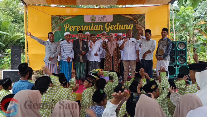 
TPQ Raudlatul Hikmah Resmikan Tiga Gedung Baru, Mendapat Apresiasi Anggota DPRD Jatim H. Deni Prasetya dan PLN Jember