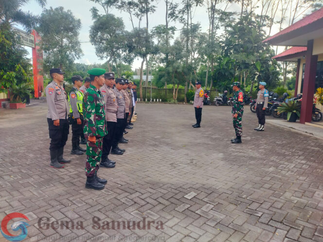 
Apel Siaga Natal 2025, Polsek Ajung Libatkan TNI dan Elemen Masyarakat Jaga Kondusivitas Wilayah