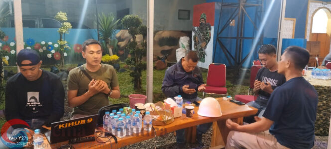 
Brigif 9/DY/2 Kostrad Menyambut Tahun Baru di Ruang Rekreasi Provost dengan Santai.