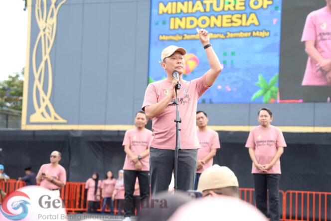 
Kepala BKN Apresiasi Pengangkatan P3K Paruh Waktu Jember Terbesar di Indonesia , Mengikuti olah raga Bersama 