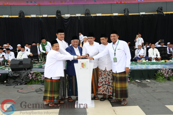 
Peringati Satu Abad NU, Gus Fawait Berharap Bisa Memberikan yang Terbaik untuk Jember dan NU