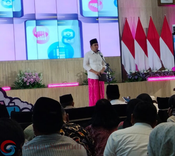 
Satu Tahun Kepemimpinan Gus Fawaid, Jember Cetak E-KTP di Kecamatan hingga Perkuat Layanan Kesehatan Gratis