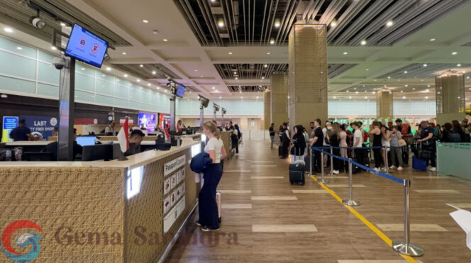 
Antisipasi Dampak Penutupan Ruang Udara Timur Tengah : Imigrasi siaga.