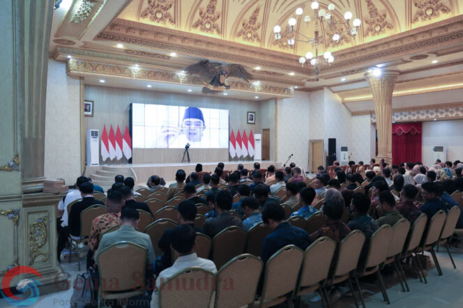 
Gus Fawait Pimpin Konsolidasi MBG dari Tanah Suci : Satgas dan SPPG Rapatkan Barisan Sukseskan Program Nasional