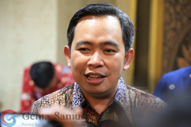 
Saat Lebaran Gus Fawait ingatkan ASN Tidak Gunakan Mobil Dinas untuk Kepentingan Pribadi.