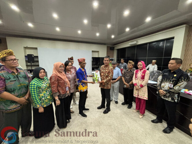 
Sekdakab Lamtim Pimpin Sidang Penetapan dan Rekomendasi Cagar Budaya Peringkat Kabupaten Tahun 2026