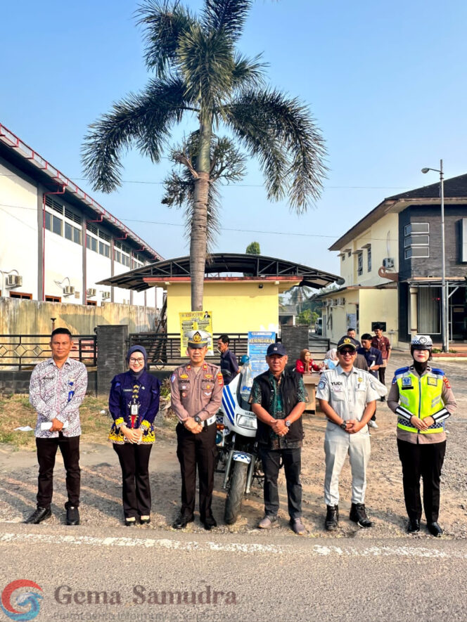 
Ini kegiatan Sat Lantas Polres Tubaba Dan UPTD Samsat Serta Jasa Raharja Sosialisasi Program Keringanan Pajak Kendaraan