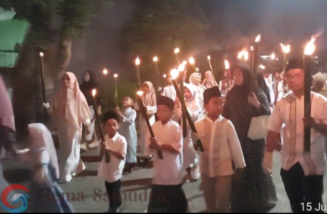 
Sambut Tahun Baru Islam 1448 H, Masjid Nurul Falah Pondok Gede Permai Gelar Pawai Obor dan Khotmil Qur’an
