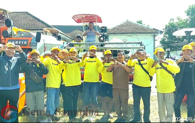 
Dinas TPHP Jember Gelar Pelatihan Operasional Combine Harvester Untuk Meningkatkan Ketrampilan Petani.