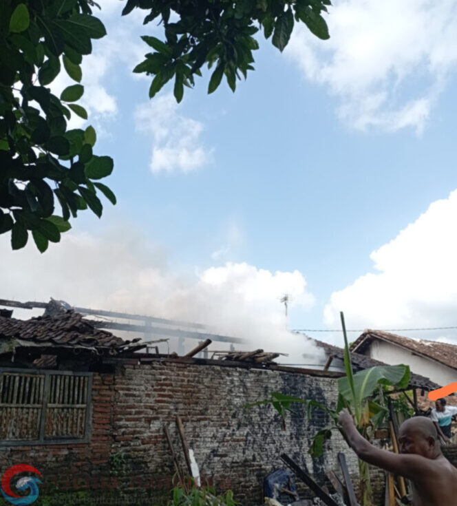 
Rumah Warga Pancakarya Ajung Ludes Terbakar, Diduga Akibat Korsleting Listrik
