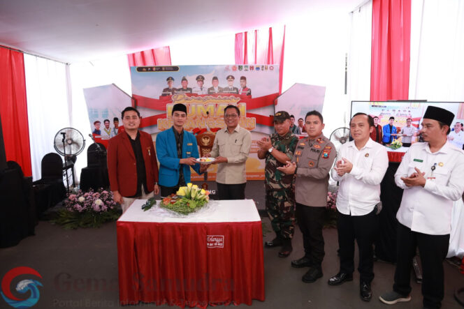 
Pejabat Wakapolres Jember dan Kasdim 0824 Jember bersama kejaksaan jember hadiri Rumah Kebangsaan 