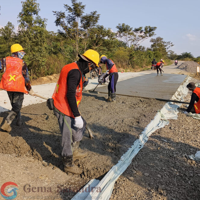 
Proyek Rekonstruksi Jalan Penumangan-Unit VI Diduga Minim Pengawasan, Kualitas Pekerjaan Dipertanyakan