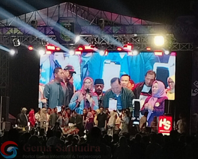 
Ribuan Warga Lampung Timur Hadir Di Festival UMKM Dan Nobar Piala Dunia 2026