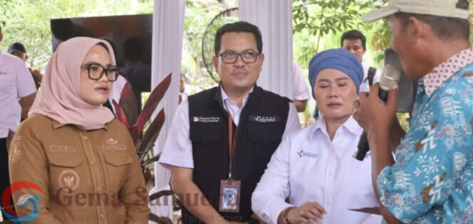 
Bupati Ela Dan Petrokimia Gresik Serap Aspirasi Petani di Nampirejo, Pastikan Pupuk Tepat Sasaran