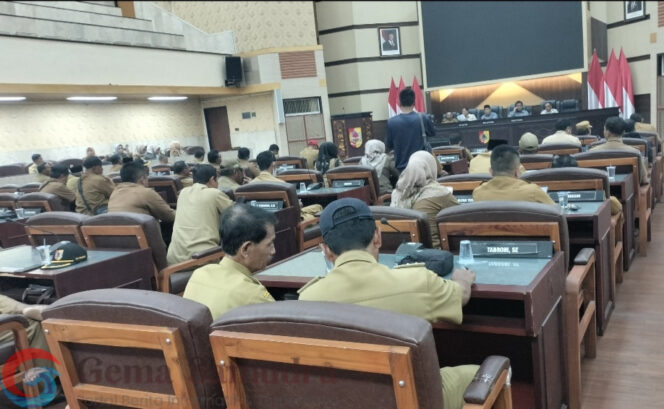 
Pembangunan Desa Tersendat, Apdesi-PKDI Jember Desak Pemkab Beri Kepastian Anggaran