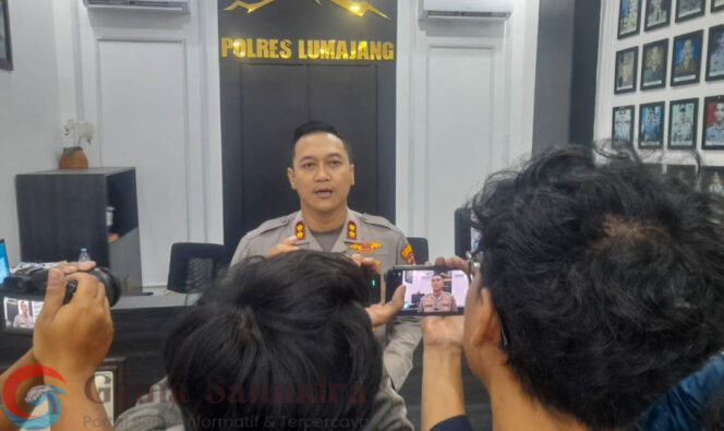 
Tiga Tersangka Komplotan Pencurian Berkedok Investasi Fiktif diamankan Polres Lumajang 