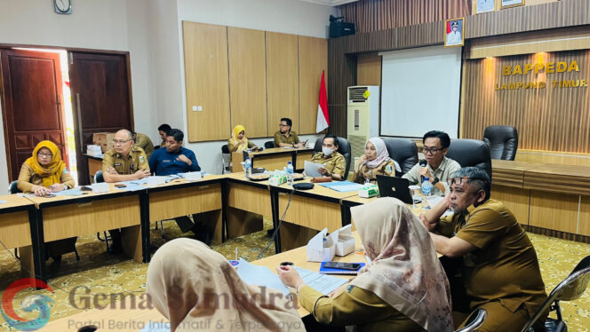
Kepala Bappeda Lamtim Godok Masterplan IAD, Perkuat Ekonomi Masyarakat Sekitar Hutan
