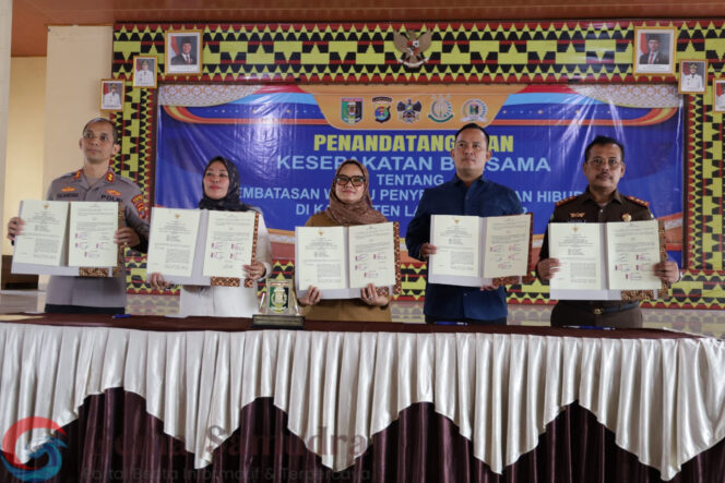 
Pemkab Dan Forkopimda Lamtim Teken MoU Batasi Hiburan Hingga Jam 5 Sore
