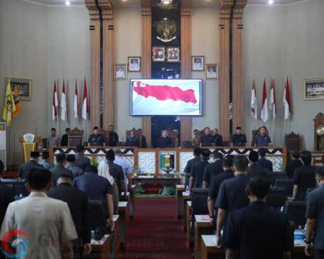 
Bupati Lamtim Jawab Pandangan Fraksi DPRD Soal Raperda APBD 2027